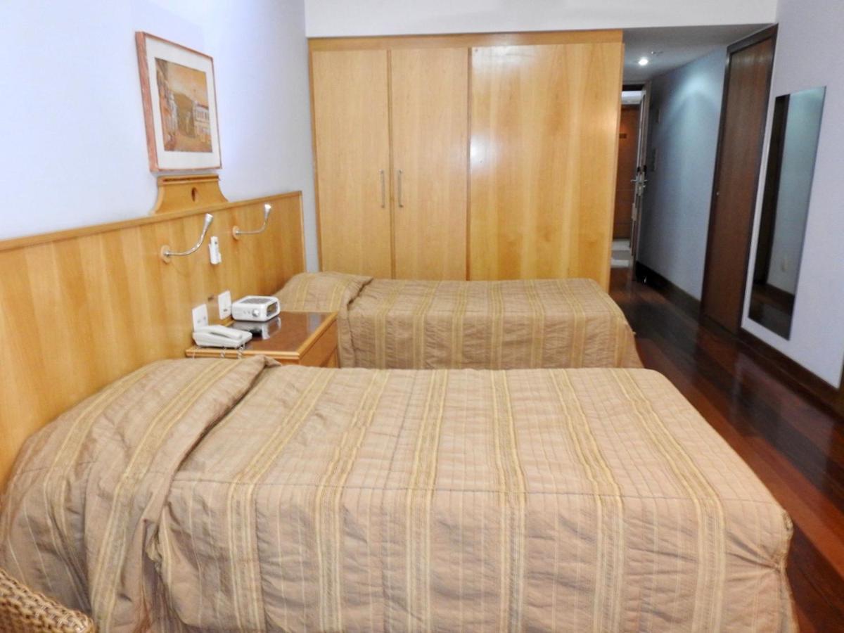 Constantino Hotel E Eventos Жуис-ди-Фора Экстерьер фото A room at the hotel