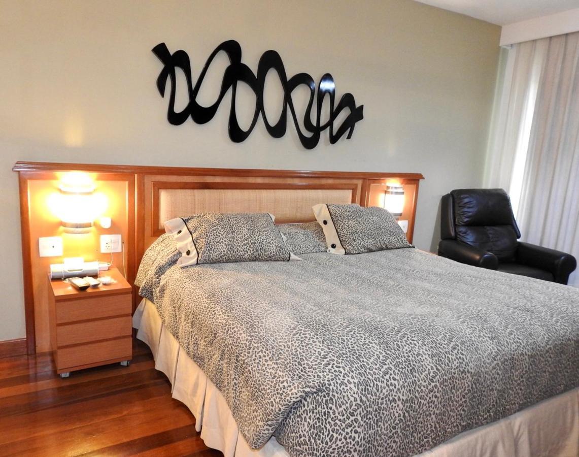 Constantino Hotel E Eventos Жуис-ди-Фора Экстерьер фото A bedroom in a hotel