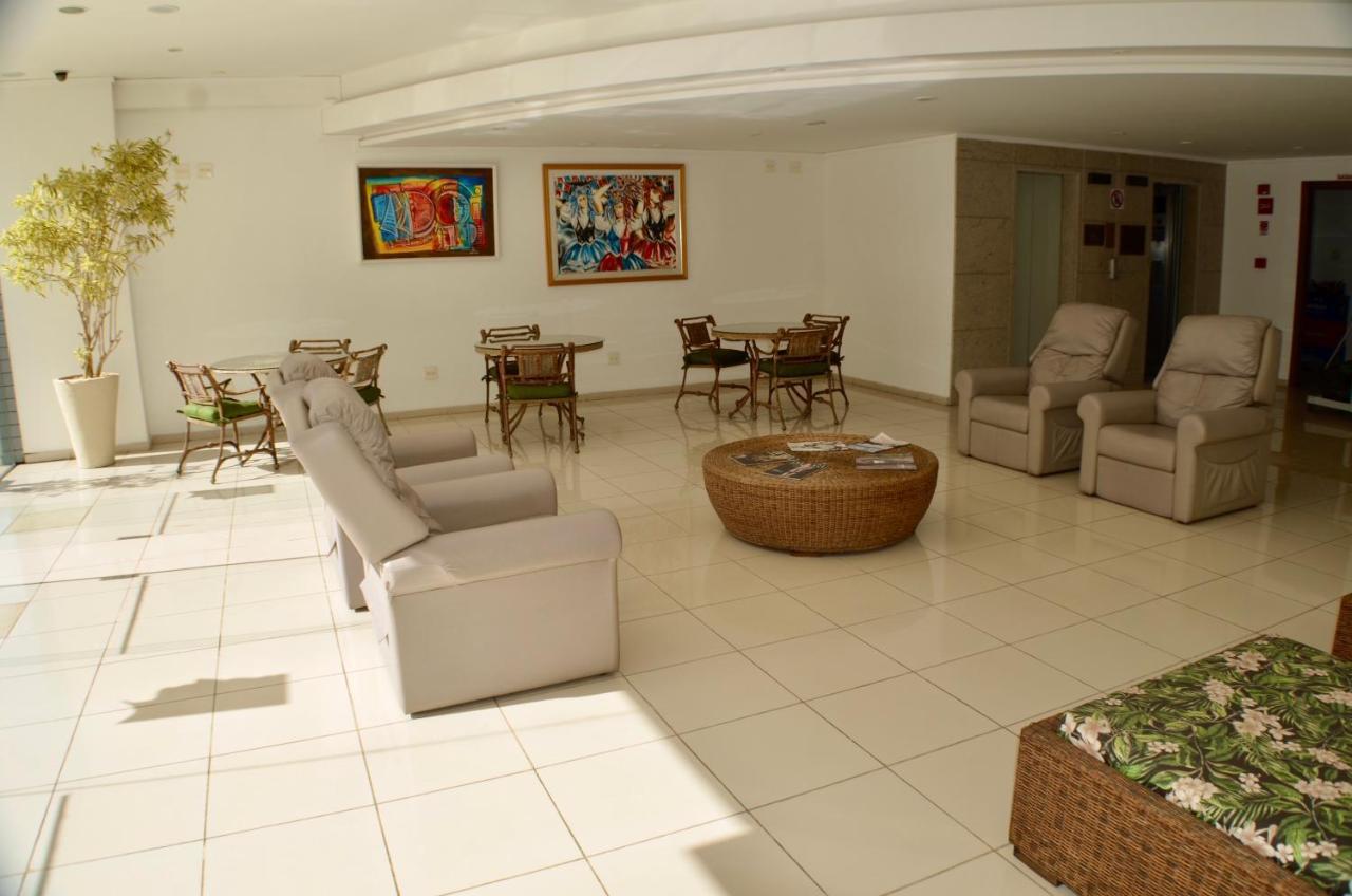 Constantino Hotel E Eventos Жуис-ди-Фора Экстерьер фото The lobby of the hotel