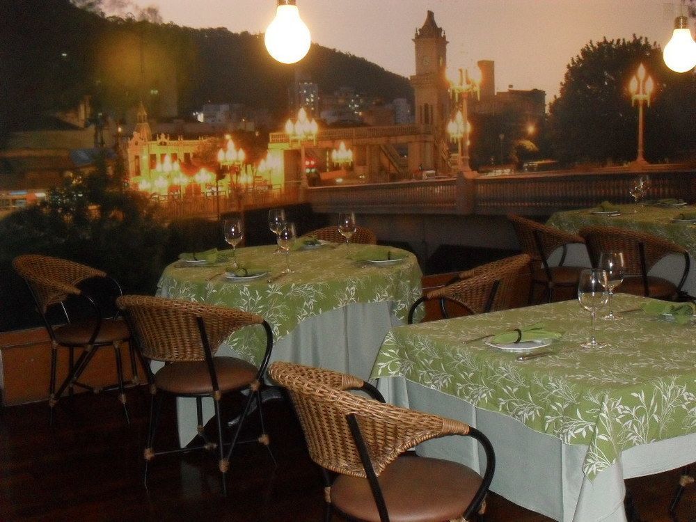 Constantino Hotel E Eventos Жуис-ди-Фора Экстерьер фото Restaurant in the hotel